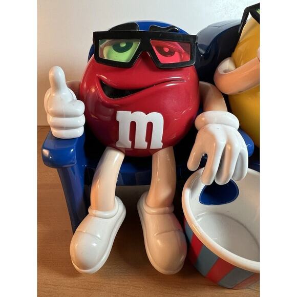 M&M's Candy Dispenser Limited Edition "At The Movie" 3D with Popcorn Bucket - Picture 4 of 13